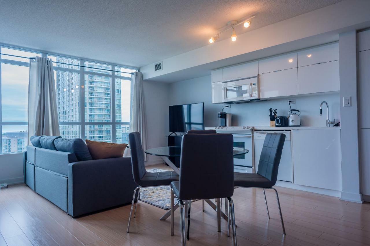 Luxury Downtown Toronto Condo - 2 Bedroom Bagian luar foto