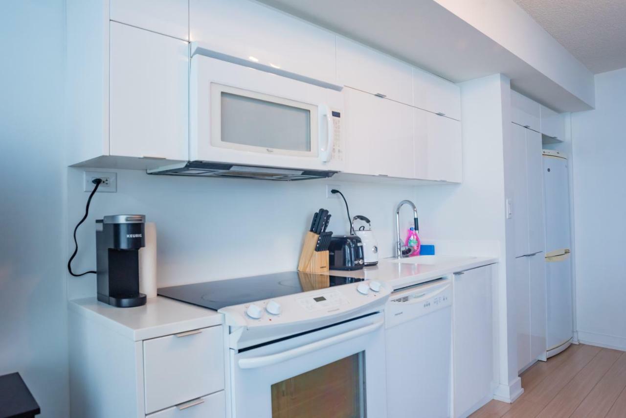 Luxury Downtown Toronto Condo - 2 Bedroom Bagian luar foto